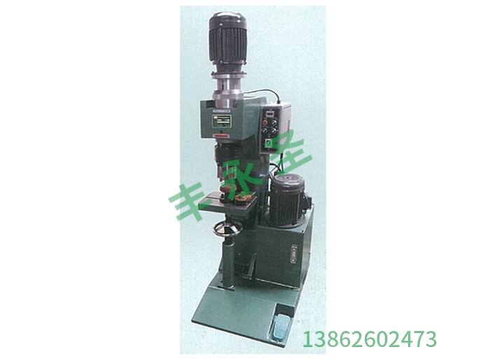 Hydraulic two-axis, three-axis rotary riveting machine